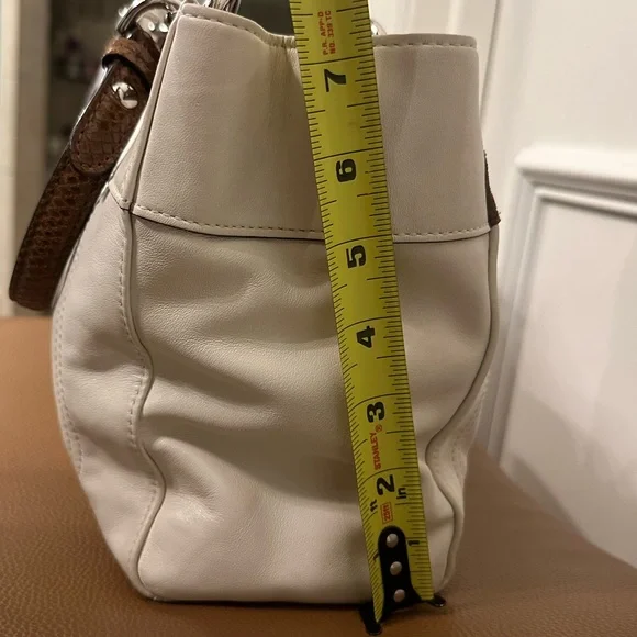 Coach Penelope Cream Leather Turnlock Tote Brown Trim - Picture 7 of 10